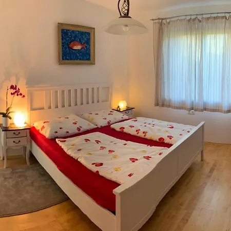 Haus Kirchenblick Homestay *