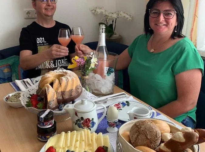 Haus Kirchenblick ホームステイ エンゲルハートシュツェル