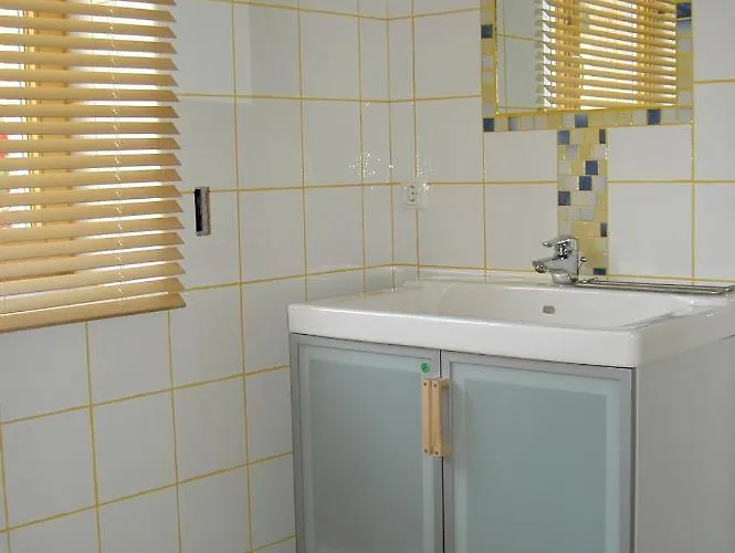 ホームステイ Haus Kirchenblick エンゲルハートシュツェル